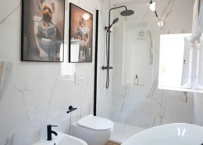 Gli Amori Di Carolina - Palazzo Carolina 페스카라